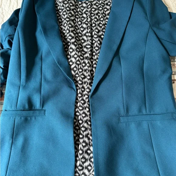 Skies Are Blue Teal Open Blazer with Ruched Sleeves - Picture 3 of 4